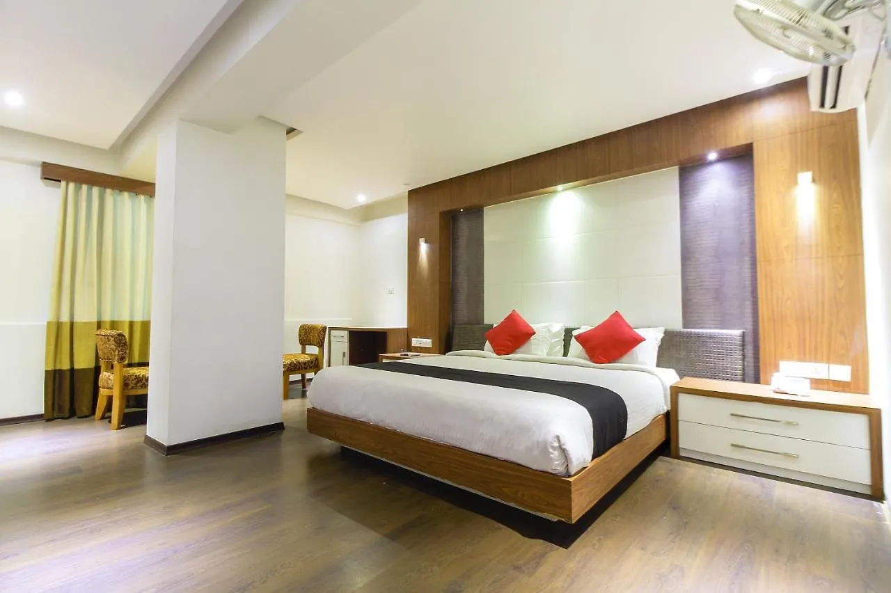 Capital O 27703 Welcare Emarald Ξενοδοχείο Kozhikode